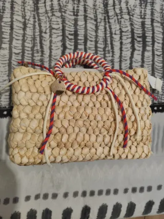 Bolso de mano Alex.max. de rafia