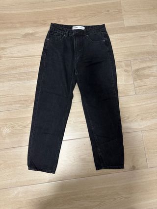 Pantalones vaqueros negros Bershka