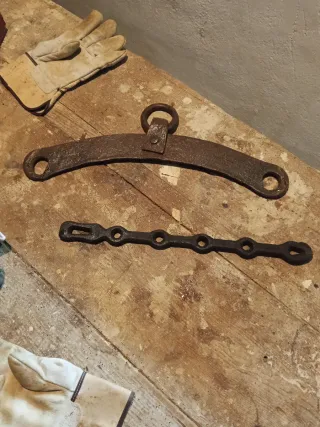 Balancín antiguo y retenedor de ventana