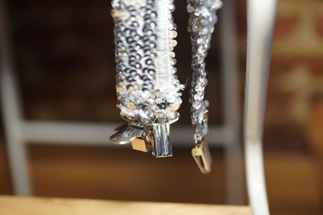 Gorra, Reloj, Colonia Chanel y Tirantes