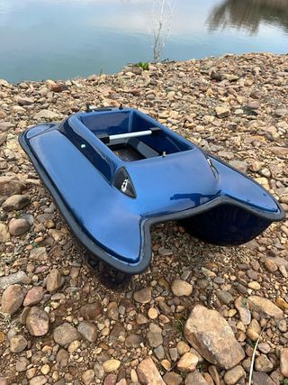 Barco cebador Alfa GPS y Sonda