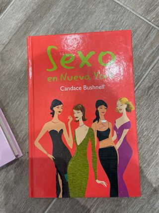 Lote tres libros, temática “chicas”