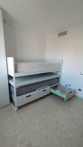 Cama alta juvenil con escritorio y cajones