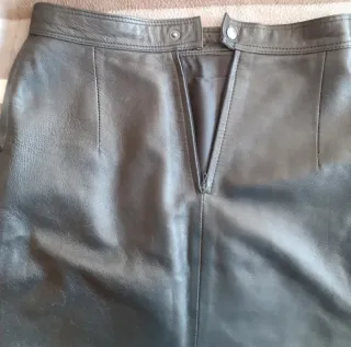 Falda de cuero premium