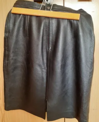 Falda de cuero premium