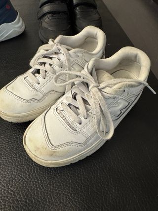 Confezione di scarpe sportive per bambini + REGALO