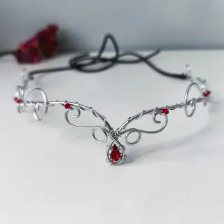 Diadema élfica plata con detalles rojos