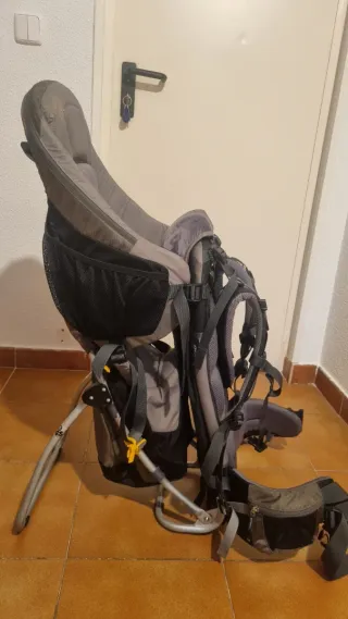 Mochila portabebés montaña