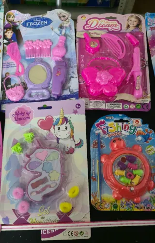 Lote di vari giocattoli.