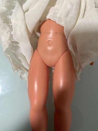 Muñeca Nancy Vestido Blanco Encaje