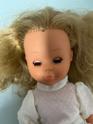 Muñeca Nancy Vestido Blanco Encaje