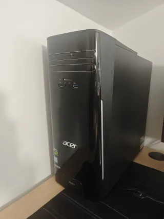 Torre PC Acer Negra