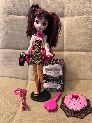 Muñeca Monster High Draculaura con Accesorios