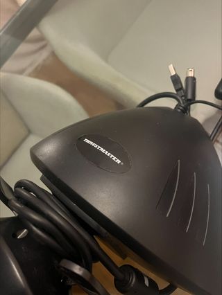 Volante Ferrari Thrustmaster Universal Challenge