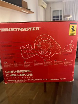 Volante Ferrari Thrustmaster Universal Challenge