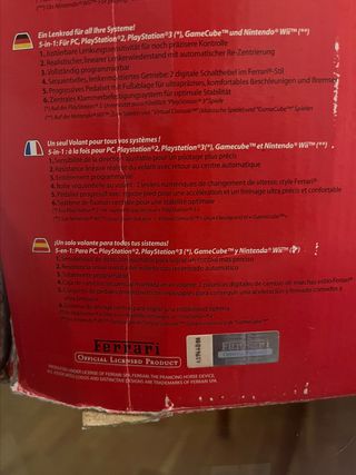 Volante Ferrari Thrustmaster Universal Challenge