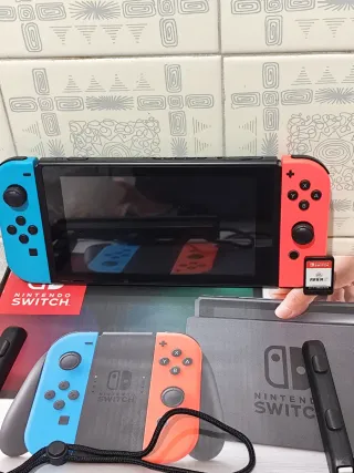 Nintendo Switch 32GB con scatola e accessori