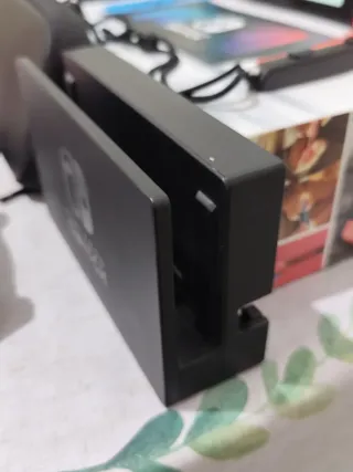 Nintendo Switch 32GB con scatola e accessori