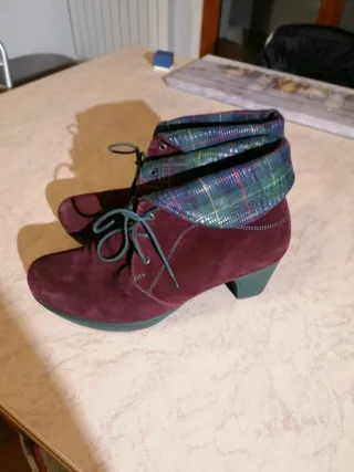 Scarponcini donna pelle scamosciata