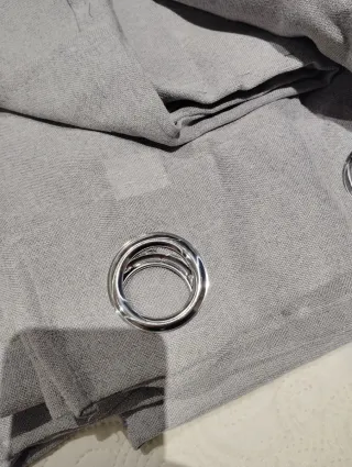 Cortinas son dos patas medidas 1.40 x2.40