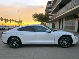 Porsche Taycan 2021 408cv /ETIQUETA CERO EMISIONES