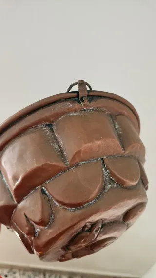 Stampo in rame antico con scoiattolo