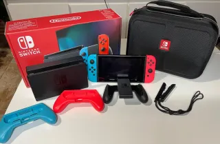 Nintendo Switch + giochi — Poco uso, come nuova