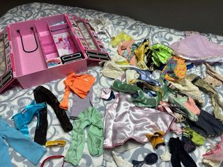 Set di abbigliamento per bambola Barbie