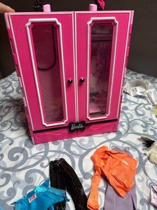 Set di abbigliamento per bambola Barbie