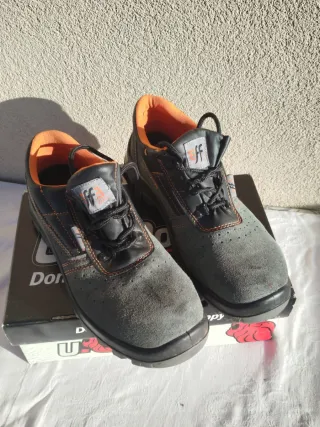 Scarpe antinfortunistiche n. 41