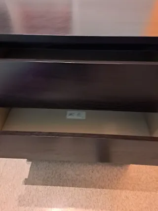 Cómoda Malm 4 cajones Negra Ikea