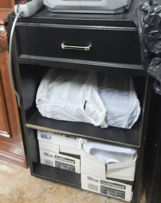 Estanterías, mesas, muebles...ESCUCHO OFERTAS