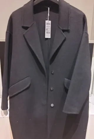 Abrigo Benetton de lana Oversize XXS.