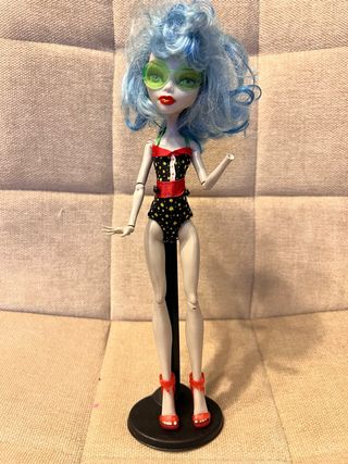 Muñeca Monster High Ghoulia Yelps Skull Island