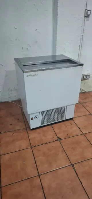 Botellero industrial blanco