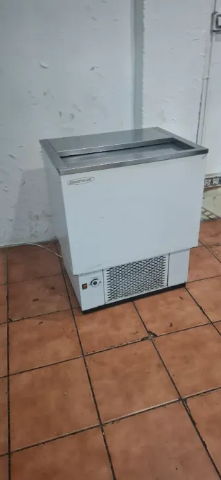 Botellero industrial blanco