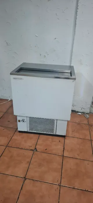 Botellero industrial blanco