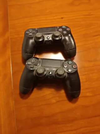 Controller PS4 (PlayStation 4) rotto