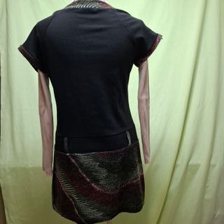 Vestido Dosis negro con falda tweed