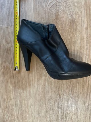 Botín Patricia Miller Piel Negra T39