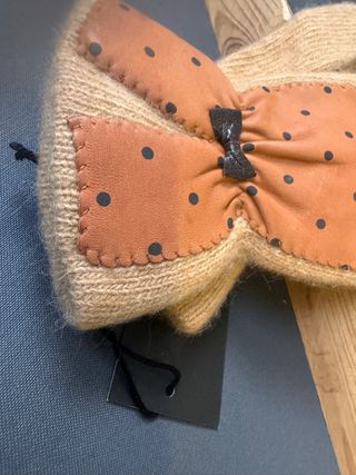 Guantes lana y piel lunares