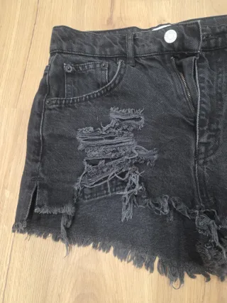 Pantalón corto y falda