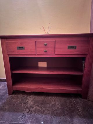 Recibidor de madera con espejo