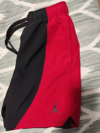 Pantalón corto Jordan Rojo y Negro