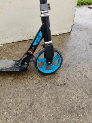 Patinete Oxelo Negro y Azul