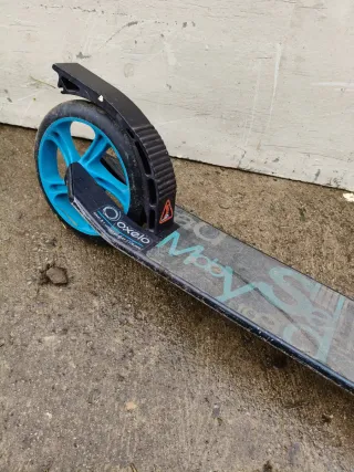 Patinete Oxelo Negro y Azul