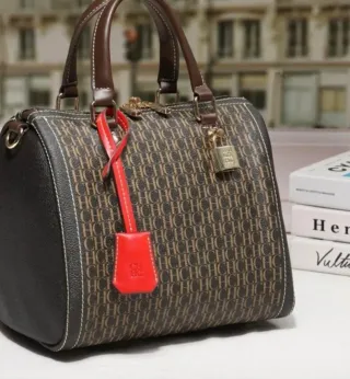 Bolso  Marrón y Rojo de mano o bandolera