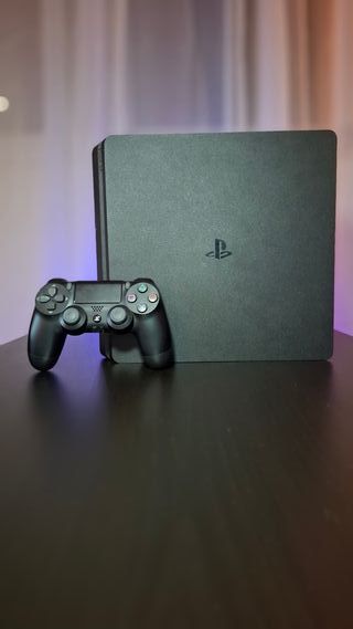 Consola PS4 Slim Nera + Controller