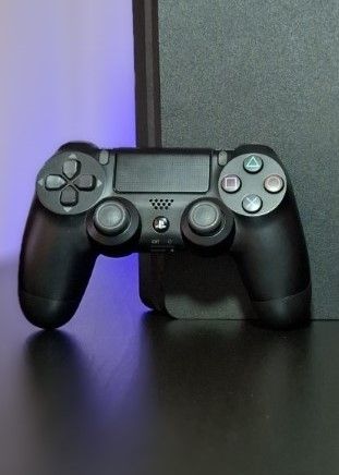 Consola PS4 Slim Nera + Controller