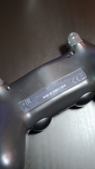 Consola PS4 Slim Nera + Controller